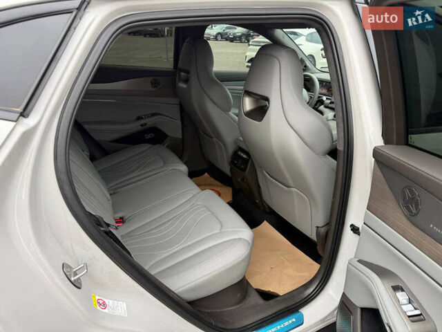 Сірий Denza N7, об'ємом двигуна 0 л та пробігом 12 тис. км за 42700 $, фото 8 на Automoto.ua