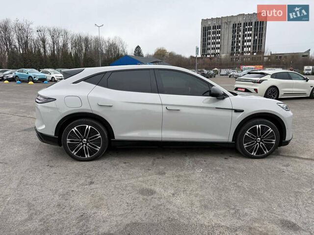 Сірий Denza N7, об'ємом двигуна 0 л та пробігом 12 тис. км за 42700 $, фото 7 на Automoto.ua