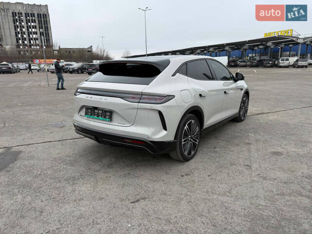 Сірий Denza N7, об'ємом двигуна 0 л та пробігом 12 тис. км за 42700 $, фото 4 на Automoto.ua