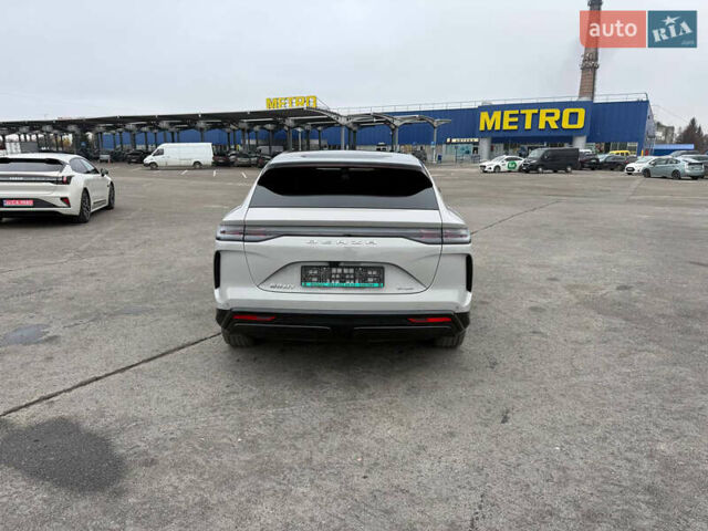 Сірий Denza N7, об'ємом двигуна 0 л та пробігом 12 тис. км за 42700 $, фото 6 на Automoto.ua