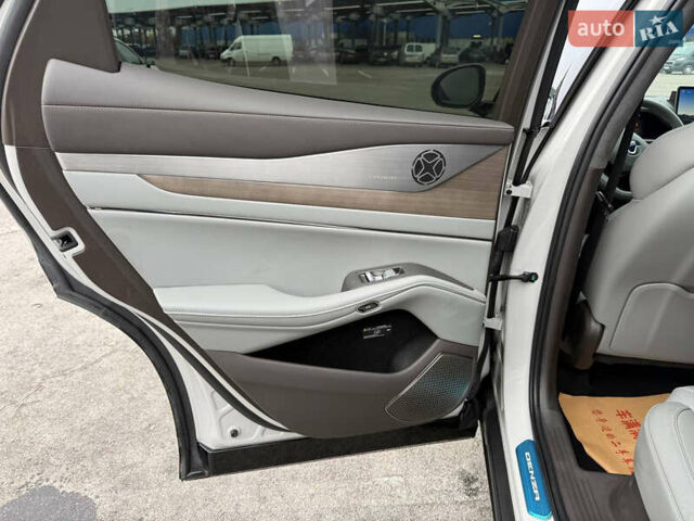 Сірий Denza N7, об'ємом двигуна 0 л та пробігом 12 тис. км за 42700 $, фото 15 на Automoto.ua