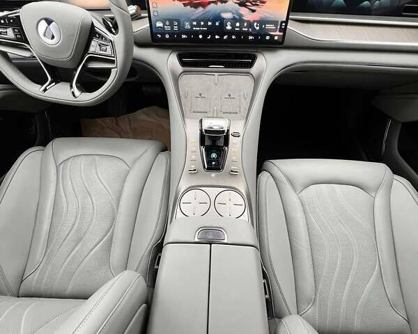 Серый Denza N7, объемом двигателя 0 л и пробегом 1 тыс. км за 45500 $, фото 14 на Automoto.ua