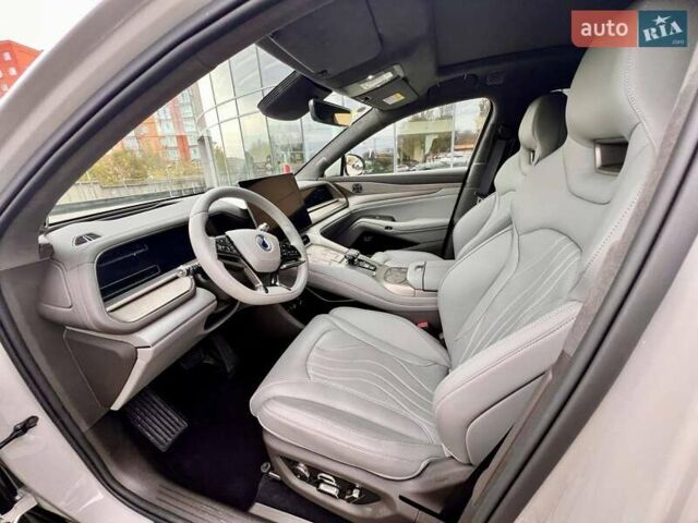 Серый Denza N7, объемом двигателя 0 л и пробегом 1 тыс. км за 45500 $, фото 10 на Automoto.ua