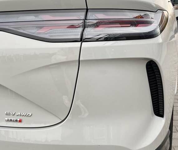 Серый Denza N7, объемом двигателя 0 л и пробегом 1 тыс. км за 45500 $, фото 7 на Automoto.ua