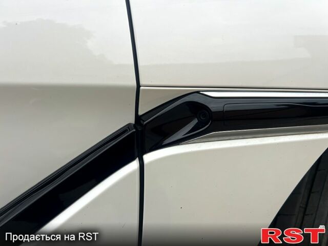 Белый Denza Z9, объемом двигателя 0 л и пробегом 12 тыс. км за 58000 $, фото 8 на Automoto.ua