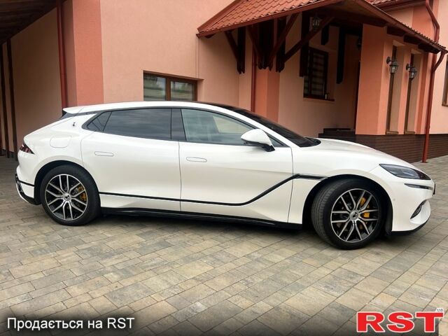 Белый Denza Z9, объемом двигателя 0 л и пробегом 12 тыс. км за 58000 $, фото 3 на Automoto.ua