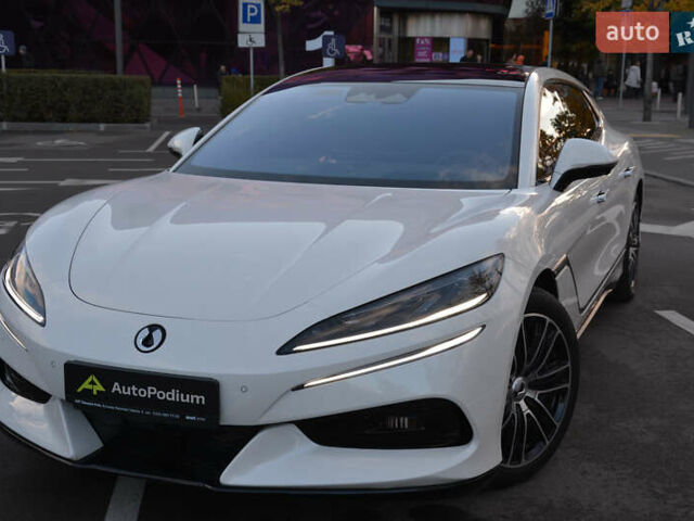 Белый Denza Z9 GT, объемом двигателя 0 л и пробегом 11 тыс. км за 62000 $, фото 3 на Automoto.ua