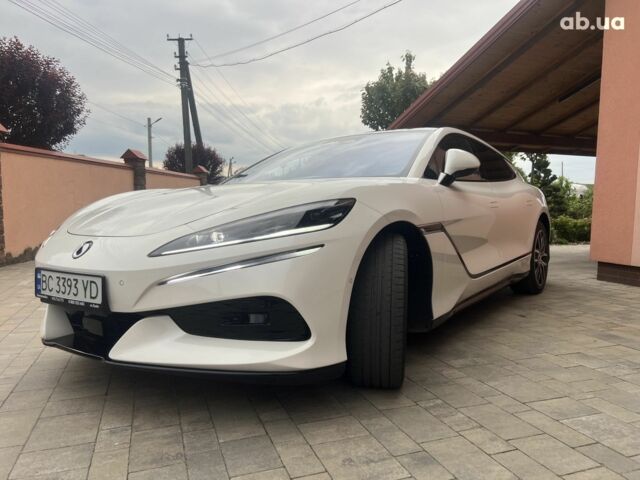 Белый Denza Z9 GT, объемом двигателя 0 л и пробегом 10 тыс. км за 58000 $, фото 1 на Automoto.ua