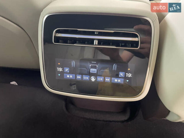 Зеленый Denza Z9 GT, объемом двигателя 0 л и пробегом 3 тыс. км за 55500 $, фото 13 на Automoto.ua