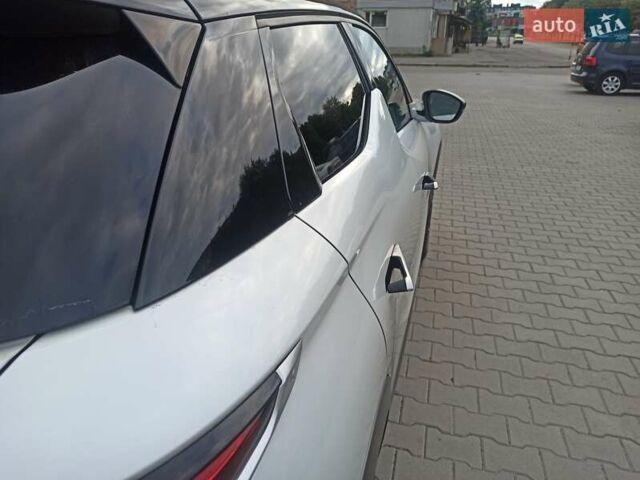Белый DS 3 Crossback, объемом двигателя 0 л и пробегом 114 тыс. км за 14750 $, фото 43 на Automoto.ua