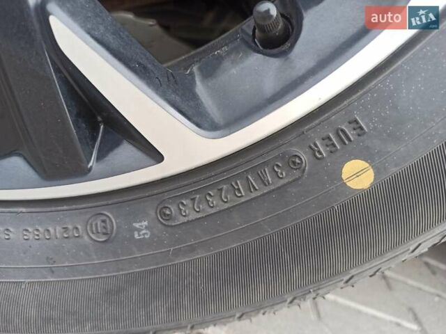 Белый DS 3 Crossback, объемом двигателя 0 л и пробегом 114 тыс. км за 14750 $, фото 38 на Automoto.ua