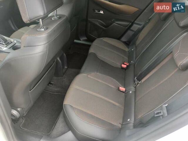 Белый DS 3 Crossback, объемом двигателя 0 л и пробегом 114 тыс. км за 14750 $, фото 78 на Automoto.ua