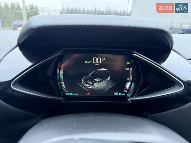 Белый DS 3 Crossback, объемом двигателя 0 л и пробегом 96 тыс. км за 16700 $, фото 9 на Automoto.ua