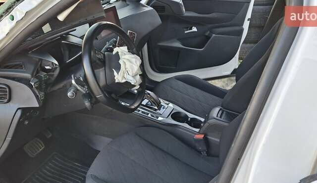 Белый DS 3 Crossback, объемом двигателя 1.2 л и пробегом 20 тыс. км за 2500 $, фото 11 на Automoto.ua