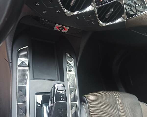 Белый DS 3 Crossback, объемом двигателя 0 л и пробегом 114 тыс. км за 14750 $, фото 57 на Automoto.ua