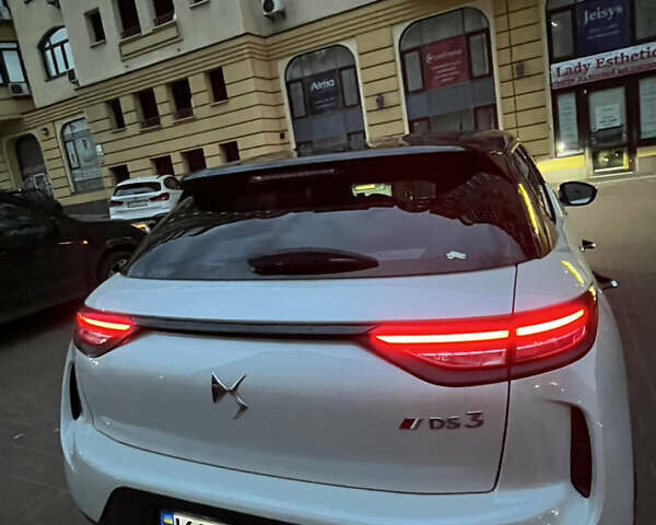 Білий DS 3 Crossback, об'ємом двигуна 1.5 л та пробігом 110 тис. км за 21900 $, фото 4 на Automoto.ua