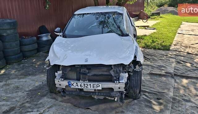 Белый DS 3 Crossback, объемом двигателя 1.2 л и пробегом 20 тыс. км за 2500 $, фото 1 на Automoto.ua