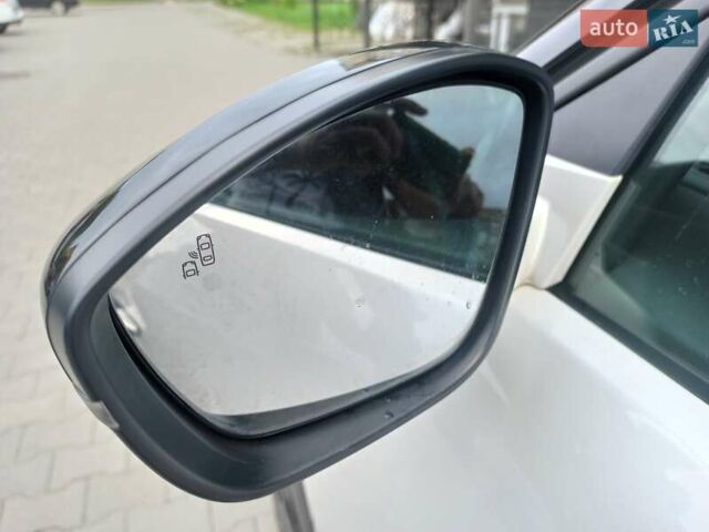 Белый DS 3 Crossback, объемом двигателя 0 л и пробегом 114 тыс. км за 14750 $, фото 36 на Automoto.ua