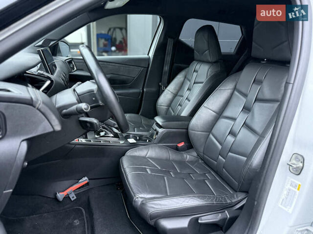 Белый DS 3 Crossback, объемом двигателя 0 л и пробегом 96 тыс. км за 16700 $, фото 7 на Automoto.ua