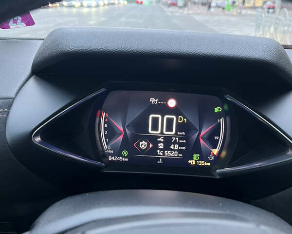 Білий DS 3 Crossback, об'ємом двигуна 1.5 л та пробігом 110 тис. км за 21900 $, фото 17 на Automoto.ua