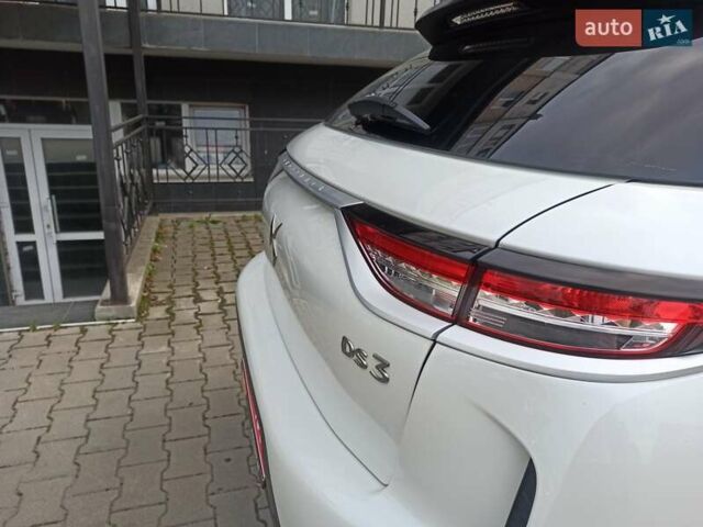 Белый DS 3 Crossback, объемом двигателя 0 л и пробегом 114 тыс. км за 14750 $, фото 44 на Automoto.ua