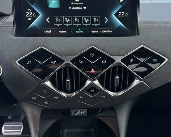 Белый DS 3 Crossback, объемом двигателя 0 л и пробегом 24 тыс. км за 17499 $, фото 14 на Automoto.ua