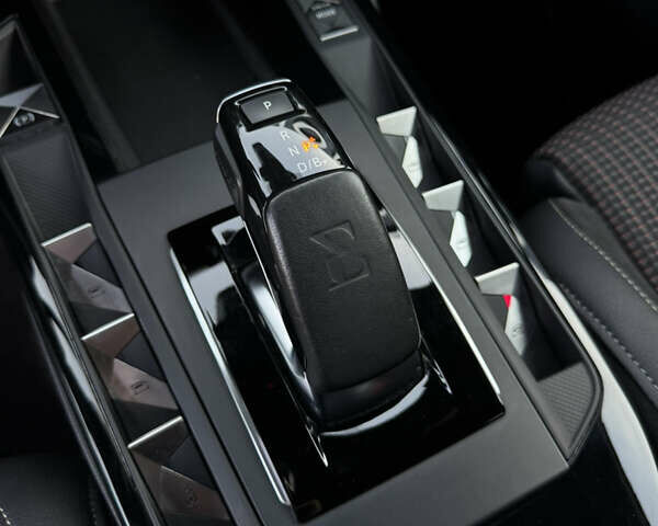 Белый DS 3 Crossback, объемом двигателя 0 л и пробегом 24 тыс. км за 17499 $, фото 15 на Automoto.ua