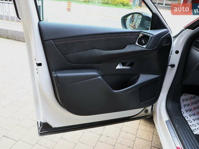 Білий DS 3 Crossback, об'ємом двигуна 0 л та пробігом 39 тис. км за 18900 $, фото 8 на Automoto.ua