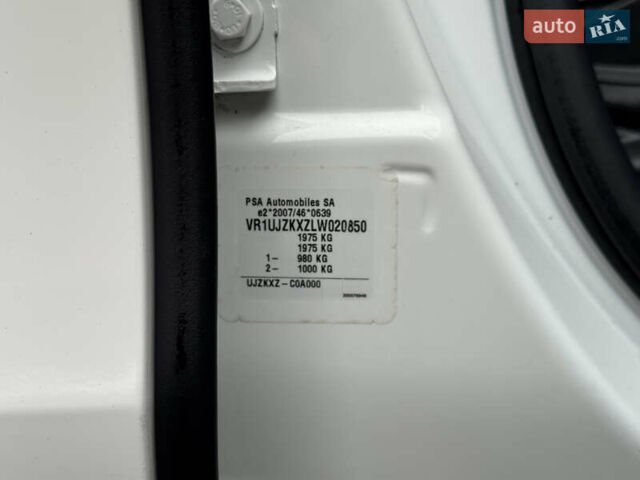 Білий DS 3 Crossback, об'ємом двигуна 0 л та пробігом 71 тис. км за 14900 $, фото 58 на Automoto.ua
