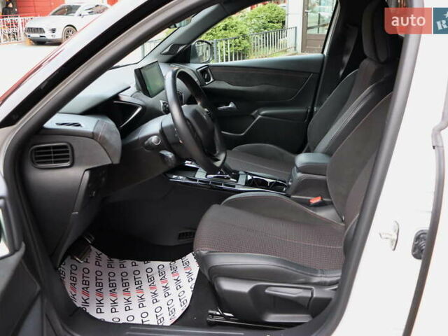 Білий DS 3 Crossback, об'ємом двигуна 0 л та пробігом 39 тис. км за 18900 $, фото 10 на Automoto.ua