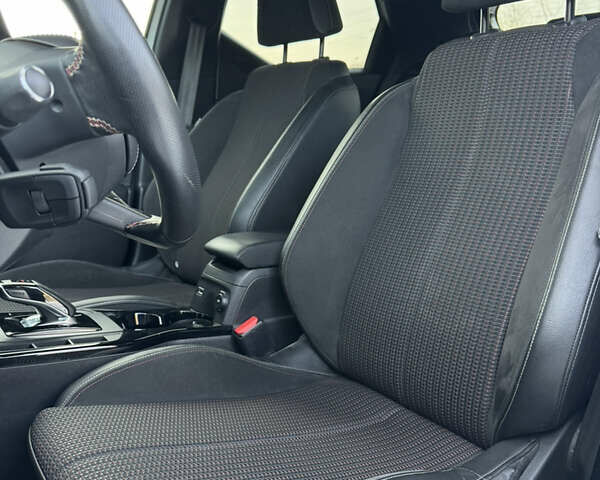 Белый DS 3 Crossback, объемом двигателя 0 л и пробегом 24 тыс. км за 17499 $, фото 11 на Automoto.ua