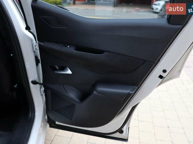 Білий DS 3 Crossback, об'ємом двигуна 0 л та пробігом 39 тис. км за 18900 $, фото 37 на Automoto.ua