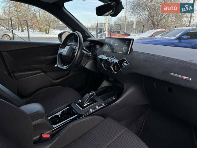 Белый DS 3 Crossback, объемом двигателя 0 л и пробегом 24 тыс. км за 17499 $, фото 12 на Automoto.ua