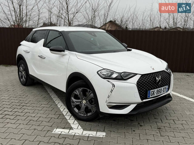 Белый DS 3 Crossback, объемом двигателя 0 л и пробегом 76 тыс. км за 16200 $, фото 7 на Automoto.ua