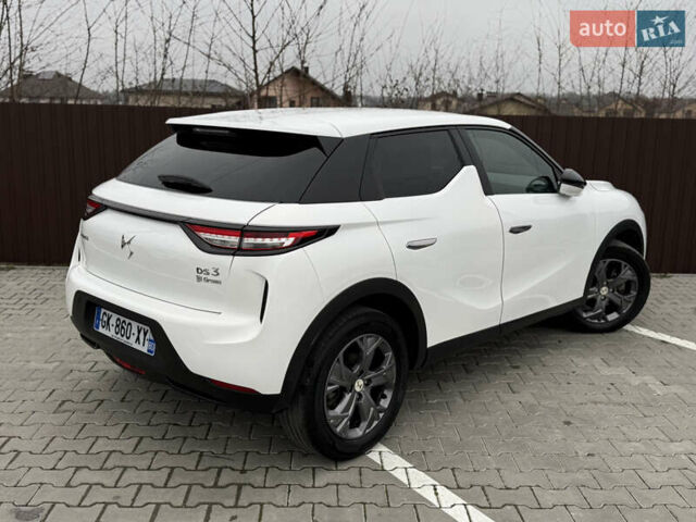 Белый DS 3 Crossback, объемом двигателя 0 л и пробегом 76 тыс. км за 16200 $, фото 9 на Automoto.ua