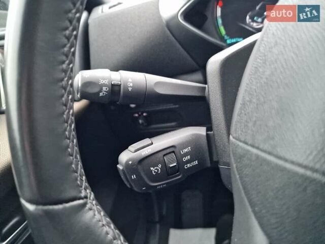 Білий DS 3 Crossback, об'ємом двигуна 0 л та пробігом 92 тис. км за 16200 $, фото 27 на Automoto.ua