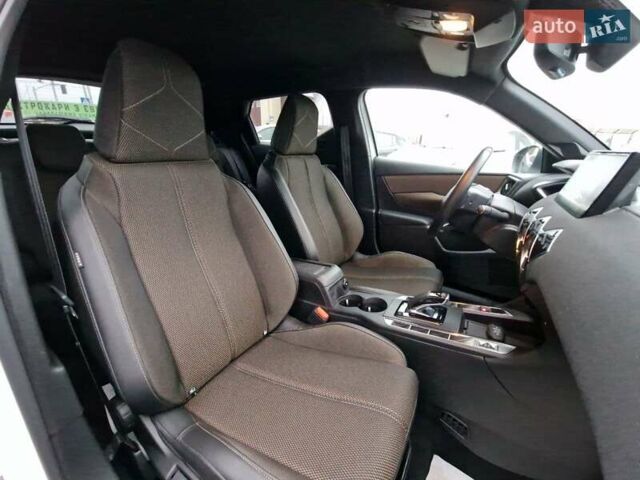 Білий DS 3 Crossback, об'ємом двигуна 0 л та пробігом 92 тис. км за 16200 $, фото 45 на Automoto.ua