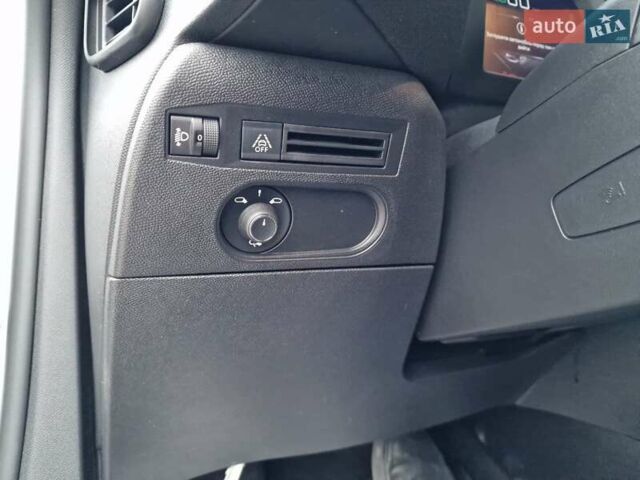 Білий DS 3 Crossback, об'ємом двигуна 0 л та пробігом 92 тис. км за 16200 $, фото 24 на Automoto.ua