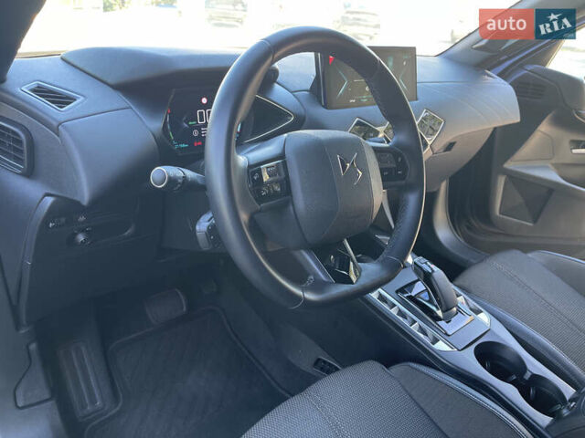 Черный DS 3 Crossback, объемом двигателя 0 л и пробегом 21 тыс. км за 15950 $, фото 19 на Automoto.ua