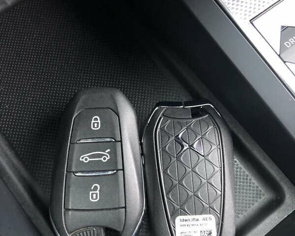 Черный DS 3 Crossback, объемом двигателя 0 л и пробегом 21 тыс. км за 15950 $, фото 29 на Automoto.ua
