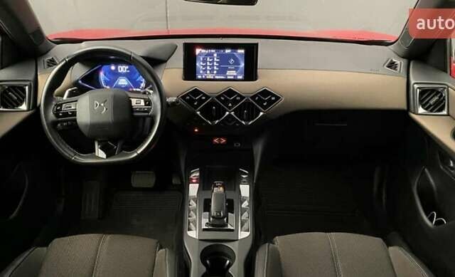 Красный DS 3 Crossback, объемом двигателя 1.2 л и пробегом 57 тыс. км за 19100 $, фото 5 на Automoto.ua