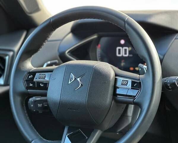Красный DS 3 Crossback, объемом двигателя 1.2 л и пробегом 7 тыс. км за 19900 $, фото 30 на Automoto.ua