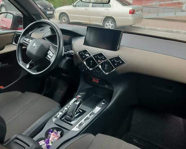 Красный DS 3 Crossback, объемом двигателя 1.2 л и пробегом 57 тыс. км за 19100 $, фото 2 на Automoto.ua