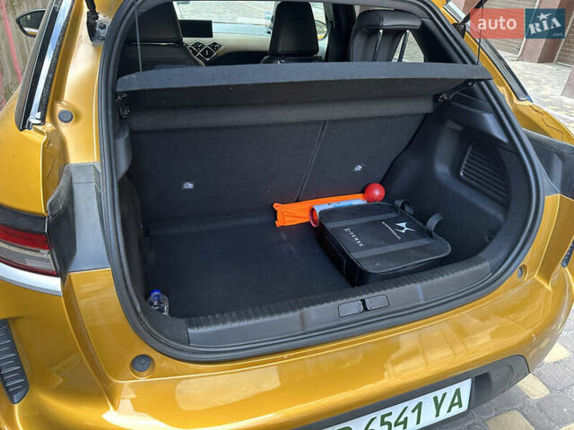 Желтый DS 3 Crossback, объемом двигателя 0 л и пробегом 78 тыс. км за 18000 $, фото 9 на Automoto.ua