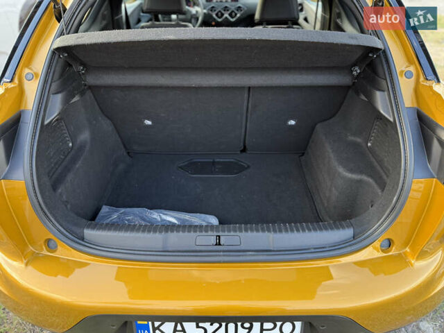 Желтый DS 3 Crossback, объемом двигателя 1.5 л и пробегом 47 тыс. км за 23990 $, фото 27 на Automoto.ua