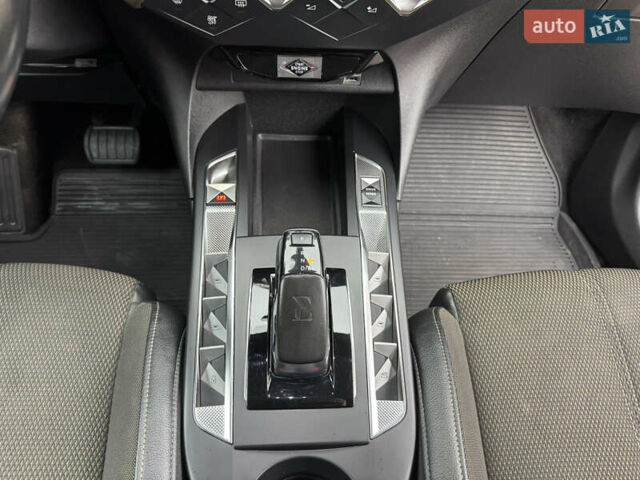 Серый DS 3 Crossback, объемом двигателя 0 л и пробегом 72 тыс. км за 14650 $, фото 13 на Automoto.ua