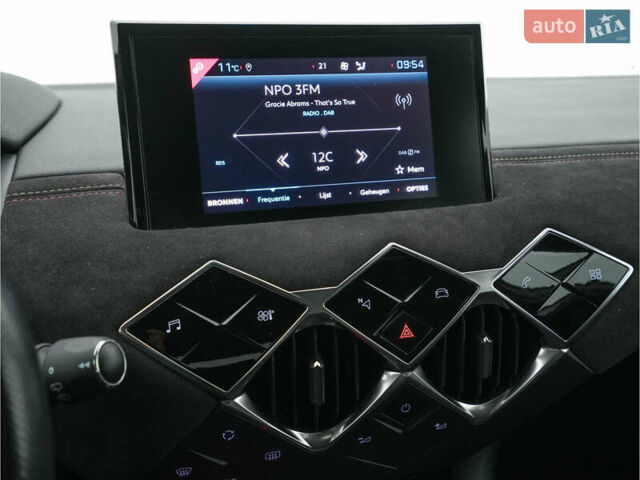 Серый DS 3 Crossback, объемом двигателя 0 л и пробегом 101 тыс. км за 17300 $, фото 64 на Automoto.ua