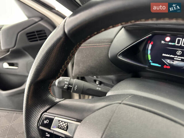 Серый DS 3 Crossback, объемом двигателя 0 л и пробегом 101 тыс. км за 17300 $, фото 71 на Automoto.ua