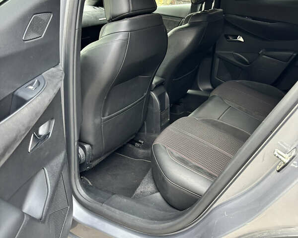 Серый DS 3 Crossback, объемом двигателя 1.2 л и пробегом 50 тыс. км за 18900 $, фото 5 на Automoto.ua