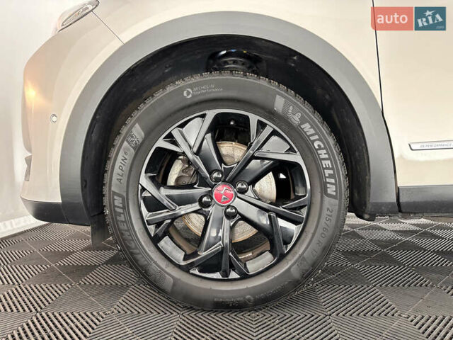 Серый DS 3 Crossback, объемом двигателя 0 л и пробегом 101 тыс. км за 17300 $, фото 80 на Automoto.ua